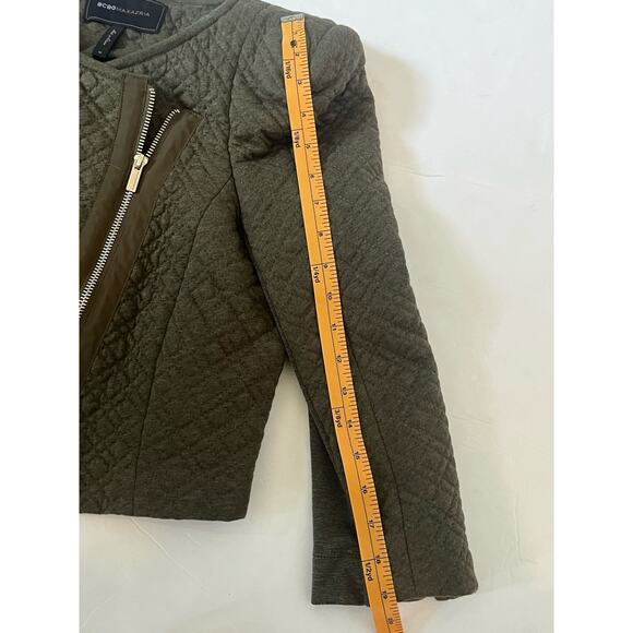BCBG Maxazria Crop Green Moto Jacket Quilted Structured Shoulders Size Medium - Picture 10 of 11